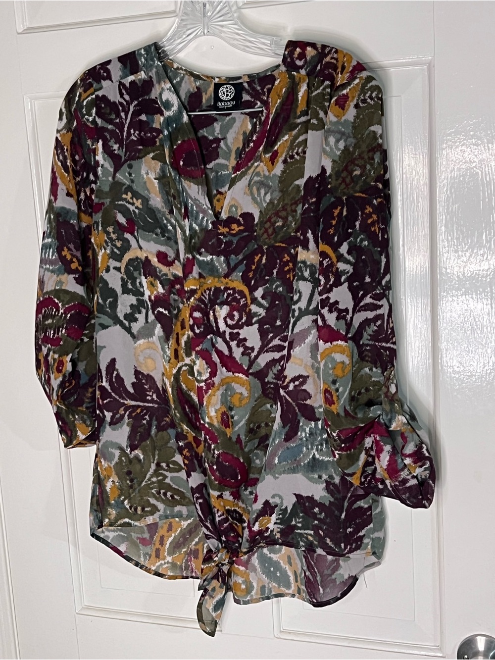bobeau Multicolor Floral V-Neck Tie-Hem Blouse
